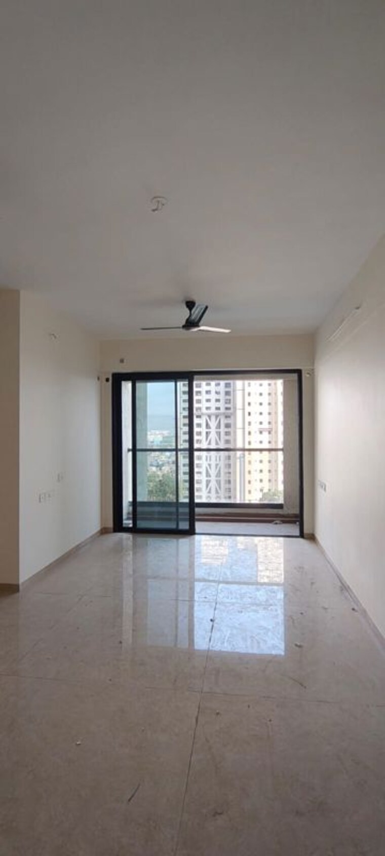 Room, dosti-eastern-bay 2 Bedroom 785 Sq.Ft. Apartment In Wadala Mumbai 10011905