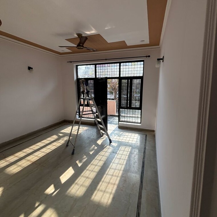 Balcony, rwa-apartments-sector-52 3 Bedroom 1850 Sq.Ft. Builder Floor In Arun Vihar Noida 10011912