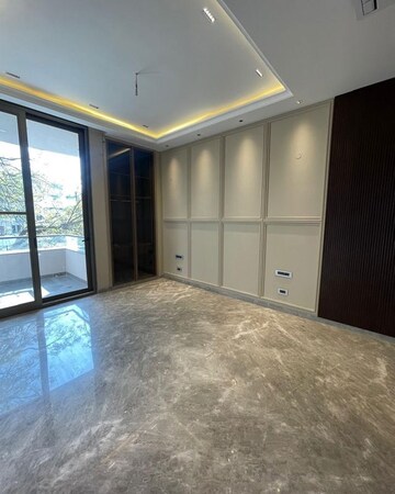 Room in 4 BHK Builder Floor at Civil Lines – for Sale