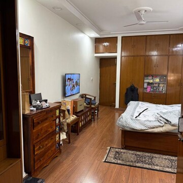 Bedroom in 3 BHK Builder Floor at RWA Apartments Sector 51, Kendriya Vihar – for Rent