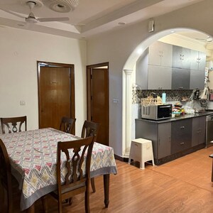 Team Area in 3 BHK Builder Floor at RWA Apartments Sector 51, Kendriya Vihar – for Rent