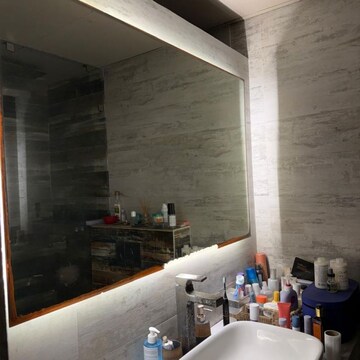 Bathroom in 3 BHK Builder Floor at RWA Apartments Sector 51, Kendriya Vihar – for Rent