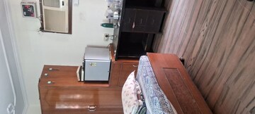 Furnished Amenities in Studio Apartment at Sarita Vihar – for Rent