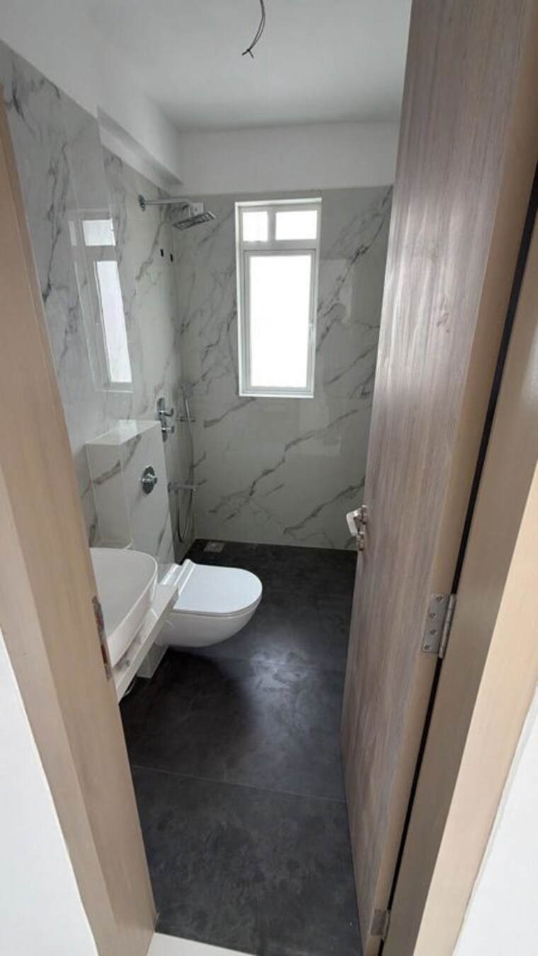 Bathroom, gurukrupa-gyanam 3 Bedroom 908 Sq.Ft. Apartment In Powai Mumbai 10011949