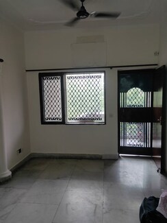 2 BHK Apartment For Sale in Windsor and Nova Society