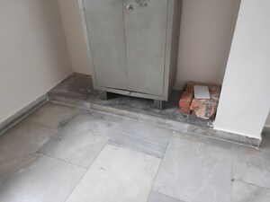 Room in 2 BHK Apartment at Windsor and Nova Society, Ahinsa Khand 2 – for Sale