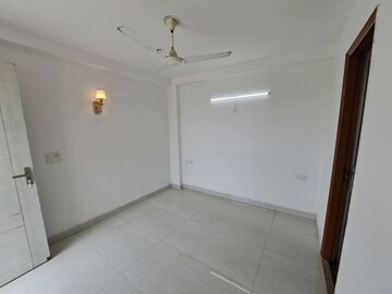 Room in 1 BHK Apartment at Saket – for Rent