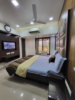 3 BHK + Servant Room Apartment For Rent in Evershine Embassy