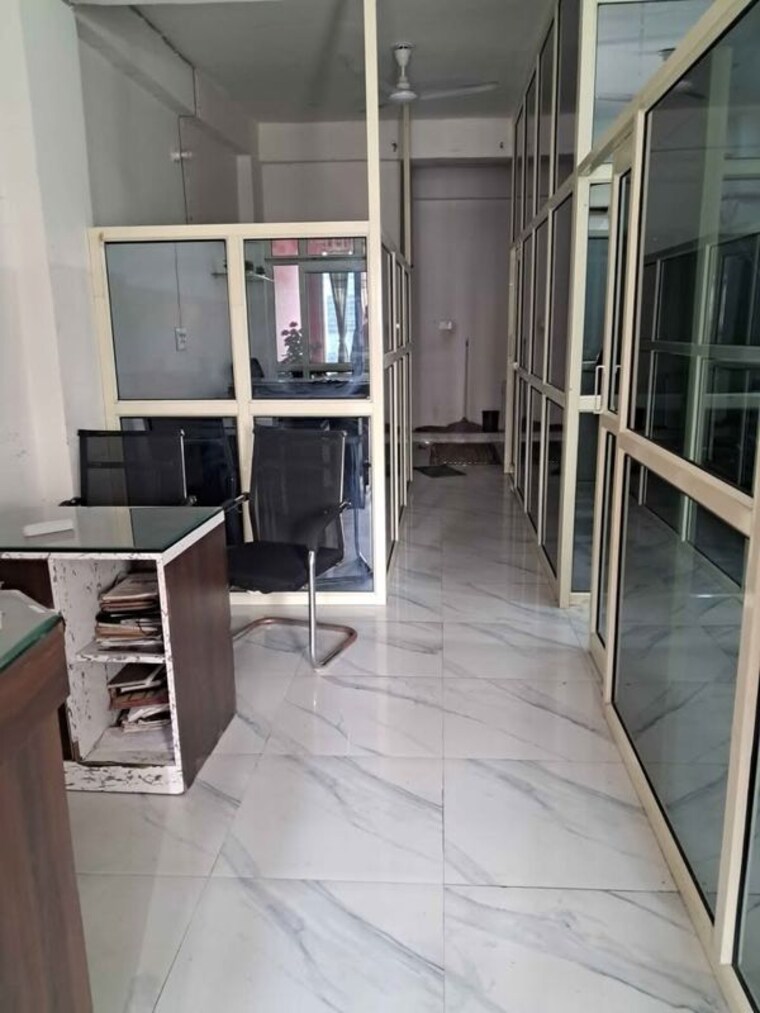 undefined, gomti nagar Commercial Office Space 850 Sq.Ft. In Gomti Nagar Lucknow 10011981