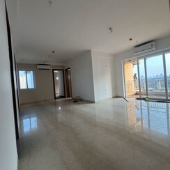 3.5 BHK + Pooja Room,Servant Room Apartment For Rent in The Center Court