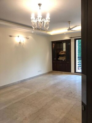 Room in 2 BHK Builder Floor at Greater Kailash ii – for Rent