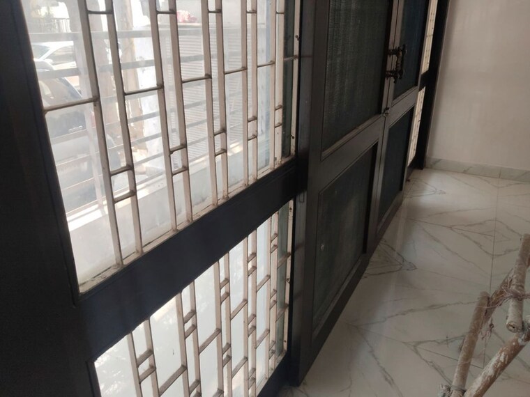 Balcony, sarvapriya vihar 3 Bedroom 2000 Sq.Ft. Builder Floor In Sarvapriya Vihar Delhi 10012015
