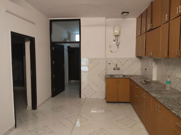 Room, sarvapriya vihar 3 Bedroom 2000 Sq.Ft. Builder Floor In Sarvapriya Vihar Delhi 10012015