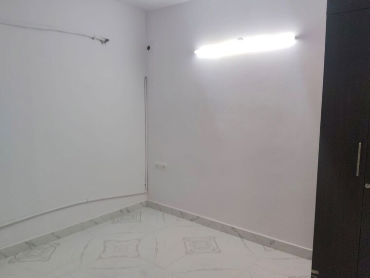 Room, sarvapriya vihar 3 Bedroom 2000 Sq.Ft. Builder Floor In Sarvapriya Vihar Delhi 10012015