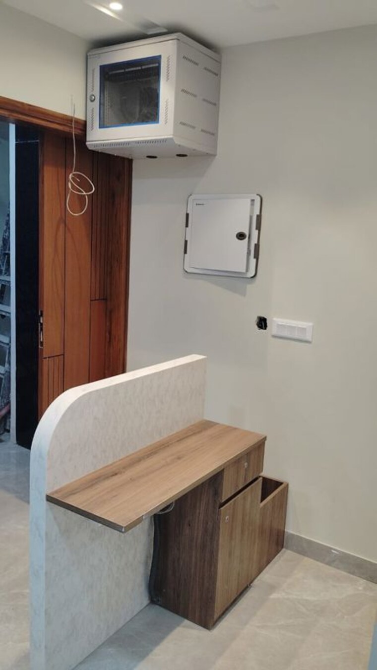 Floor Plan, defence colony Commercial Office Space 2000 Sq.Ft. In Defence Colony Delhi 10012016