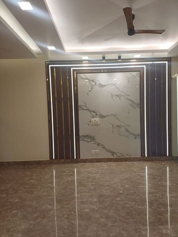 Building Lobby in  Office Space at Safdarjung Enclave – for Rent