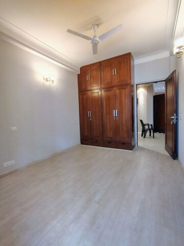 Room in 3 BHK Builder Floor at Greater Kailash I – for Rent