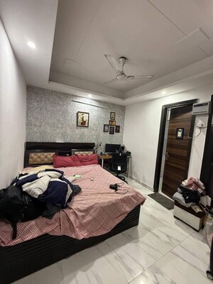 Bedroom in 3 BHK Builder Floor at Sector 30 – for Rent