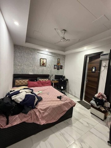 Bedroom in 3 BHK Builder Floor at Sector 30 – for Rent