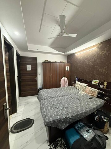 Bedroom in 3 BHK Builder Floor at Sector 30 – for Rent