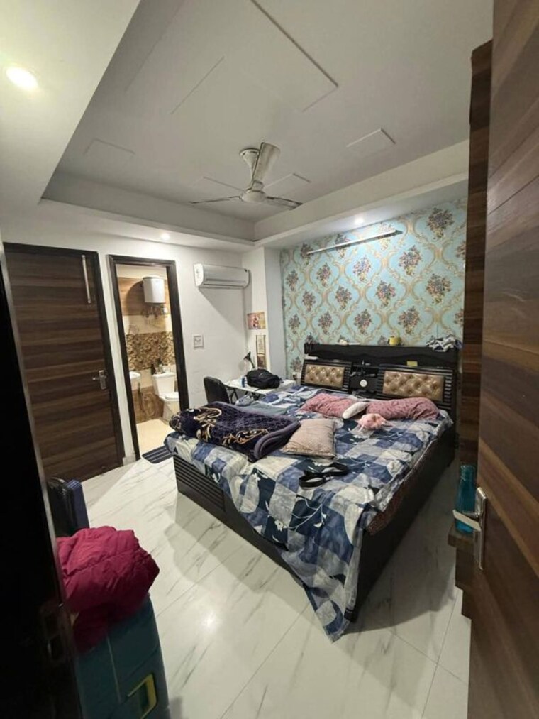 Bedroom, sector 30 3 Bedroom 1800 Sq.Ft. Builder Floor In Sector 30 Gurgaon 10012030