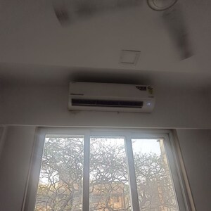 Furnished Amenities in 3 BHK Apartment at Platinum Life, Andheri West – for Rent