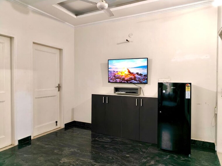 Kitchen, south city 1 3 Bedroom 2000 Sq.Ft. Builder Floor In South City 1 Gurgaon 10012034