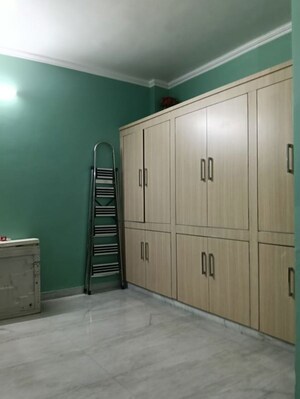 Room in 2 BHK Builder Floor at Sector 15 – for Rent