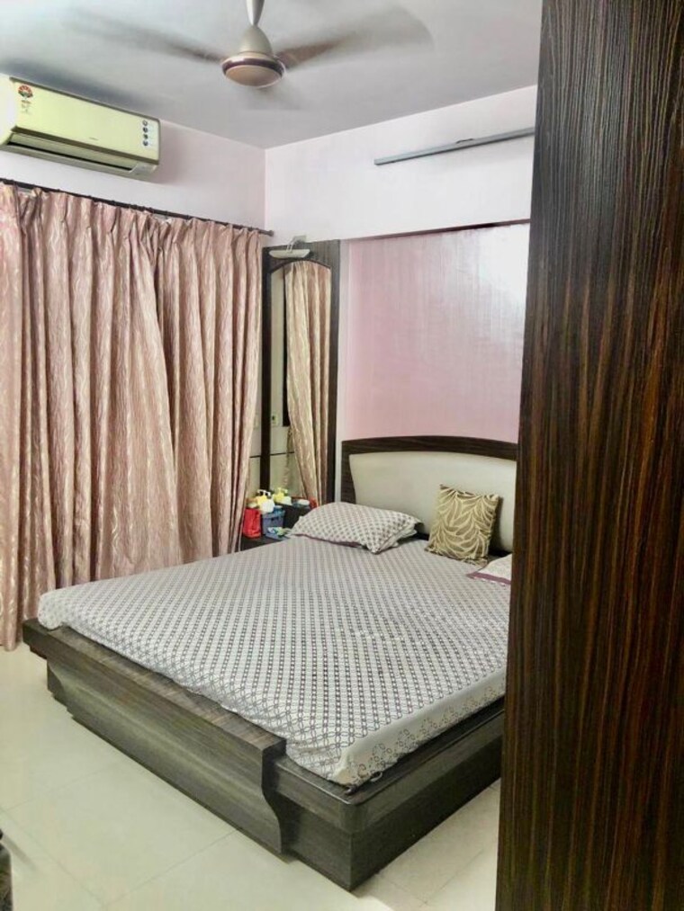 Bedroom, dn nagar 3 Bedroom 1300 Sq.Ft. Apartment In Dn Nagar Mumbai 10012047