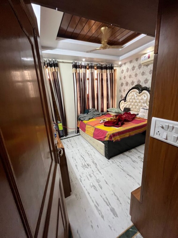 Master Bedroom, sector 23 3 Bedroom 2500 Sq.Ft. Builder Floor In Sector 23 Gurgaon 10012053