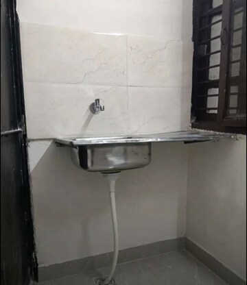Bathroom in 1 BHK Builder Floor at Sector 21 – for Rent