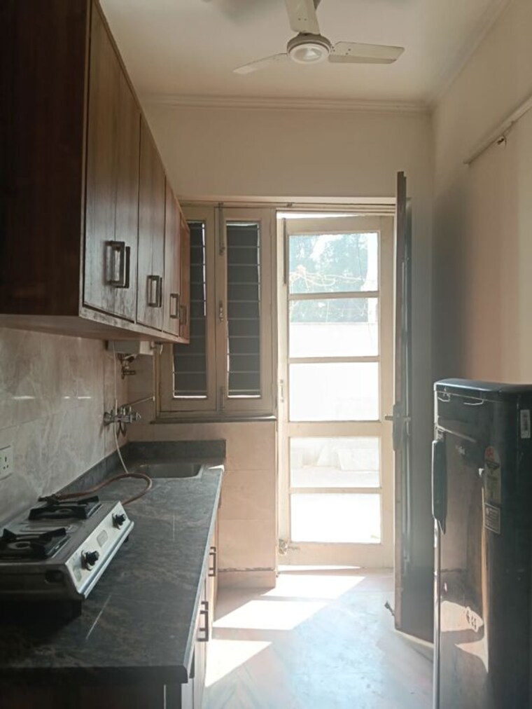 Kitchen, sector 15 ii 1 RK 400 Sq.Ft. Builder Floor In Sector 15 ii Gurgaon 10012064