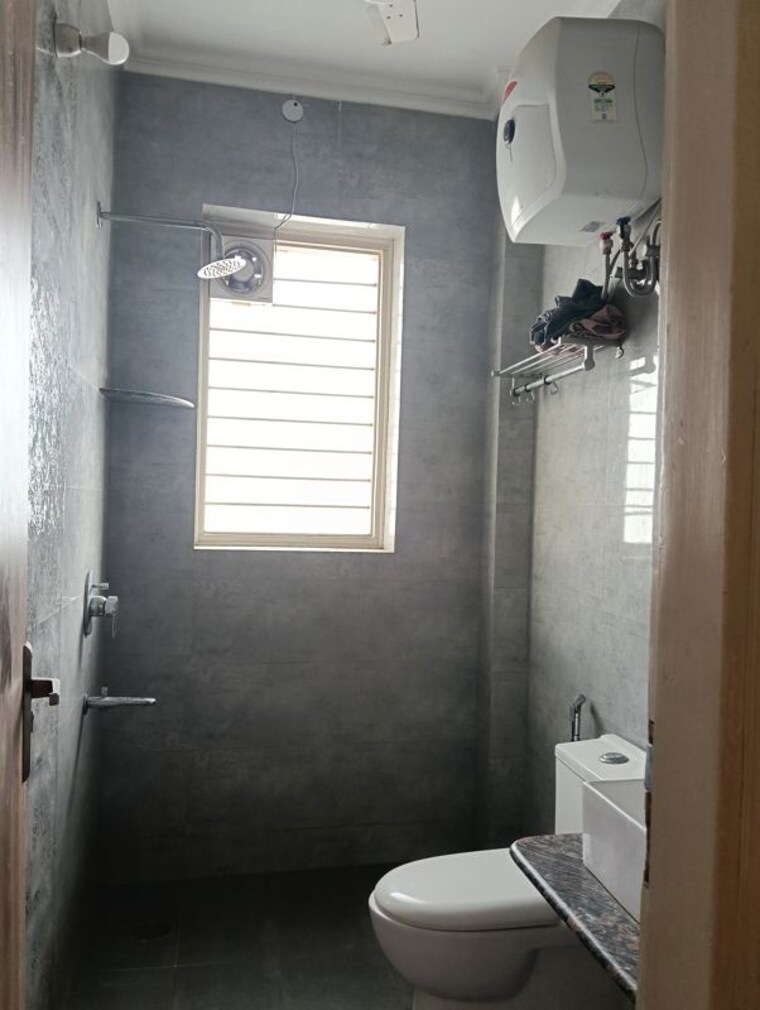 Bathroom, sector 15 ii 1 RK 400 Sq.Ft. Builder Floor In Sector 15 ii Gurgaon 10012064