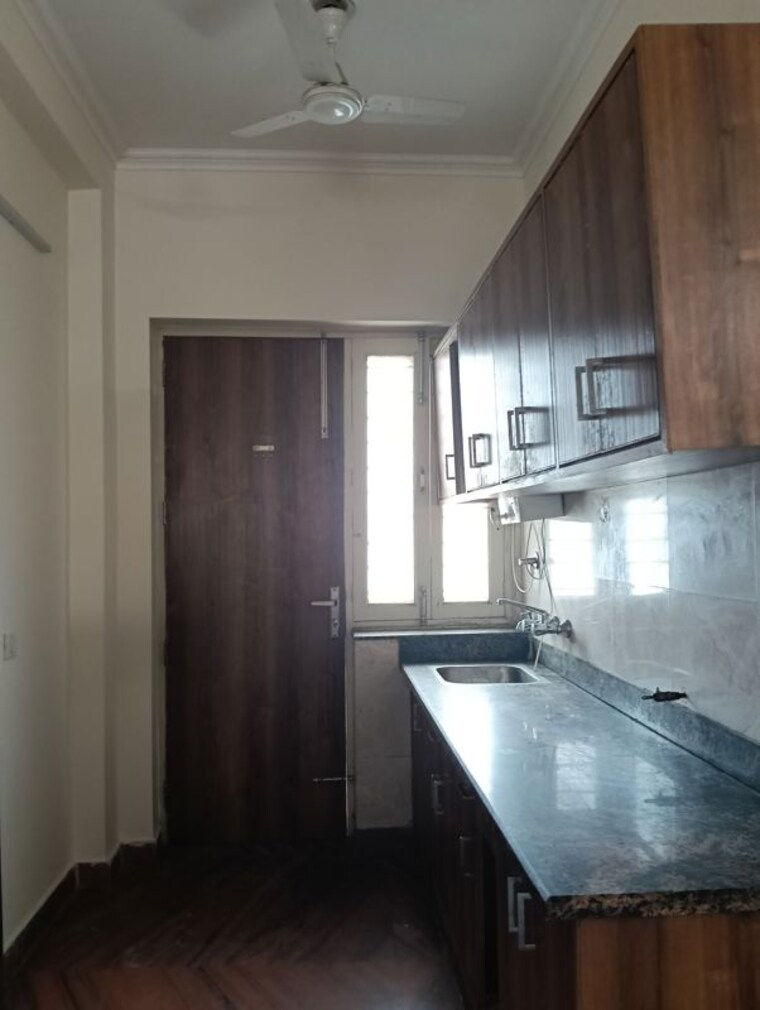 Kitchen, sector 15 ii 1 RK 400 Sq.Ft. Builder Floor In Sector 15 ii Gurgaon 10012064