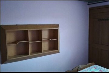 Room in 2 BHK Builder Floor at Sector 44 – for Rent