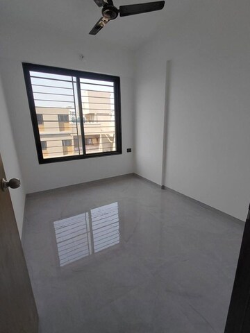 Room in 2 BHK Apartment at Unique Youtopia, Kharadi – for Rent