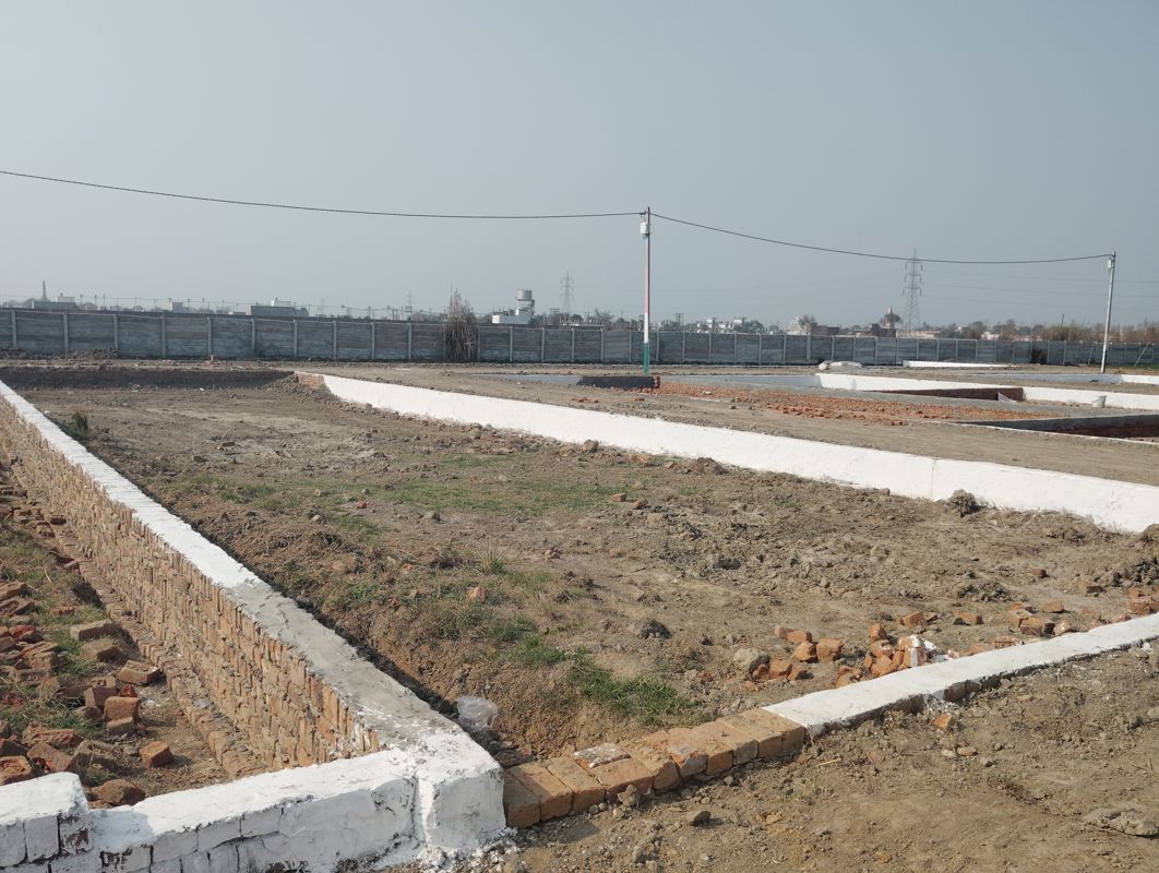 Plot For Sale in Buildvision Dream City