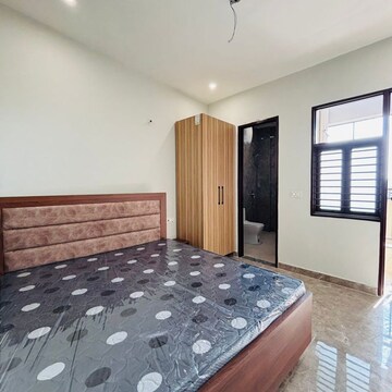 2 BHK Builder Floor For Rent in Sector 52