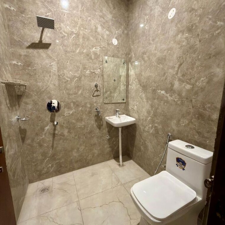 Bathroom, sector 52 2 Bedroom 1200 Sq.Ft. Builder Floor In Sector 52 Gurgaon 10012101