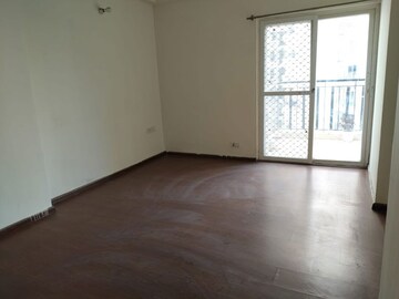 Room in 3 BHK Apartment at Amrapali Dream Valley, Tech Zone 4 Greater Noida – for Sale