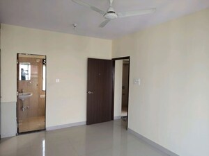 Room in 3 BHK Apartment at Conwood Enclave, Vasant Vihar – for Rent