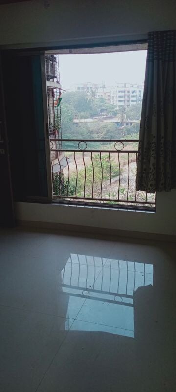 Room in 2 BHK Apartment at Bindra Sateri Legacy, Andheri East – for Rent