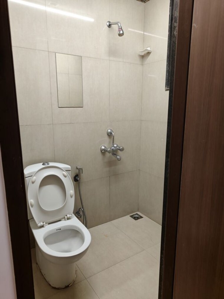 Bathroom, lunkad-sky-vie 3.5 Bedroom 2300 Sq.Ft. Apartment In Viman Nagar Pune 10012120
