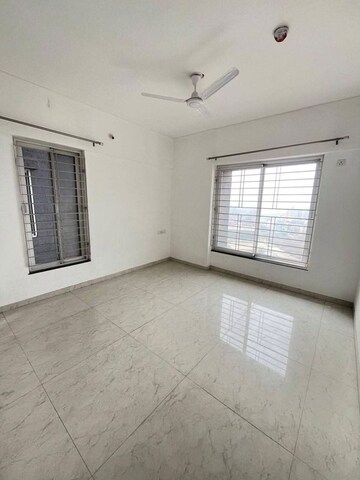 Room in 2.5 BHK Apartment at Royal Velstand Phase 2, Kharadi – for Rent