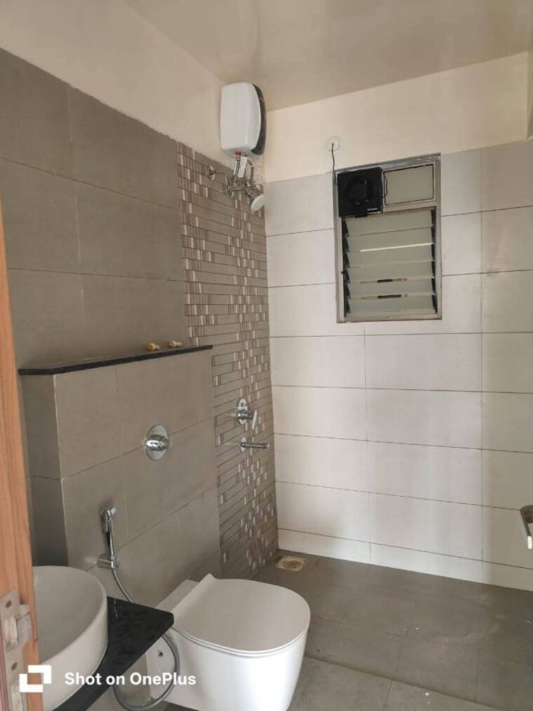 Bathroom, guru-vista-chs 2 Bedroom 900 Sq.Ft. Apartment In Kharadi Pune 10012128