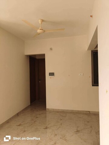 Room in 2 BHK Apartment at Guru Vista CHS, Kharadi – for Rent