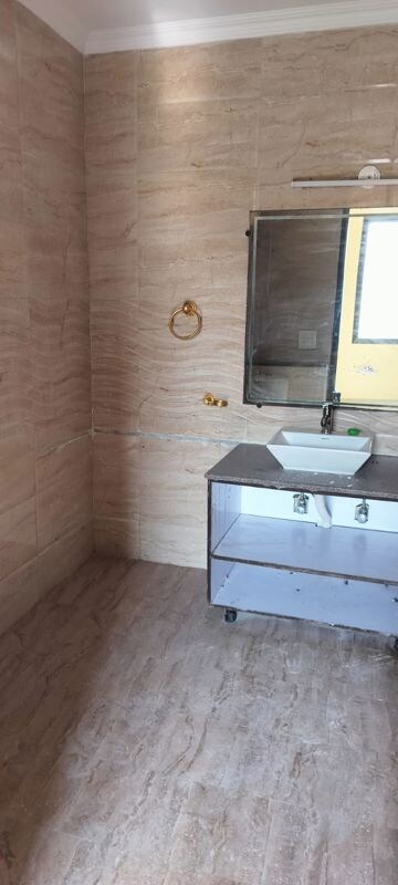 Bathroom in 4 BHK Independent House at RWA Apartments Sector 39, Sector 39 – for Rent