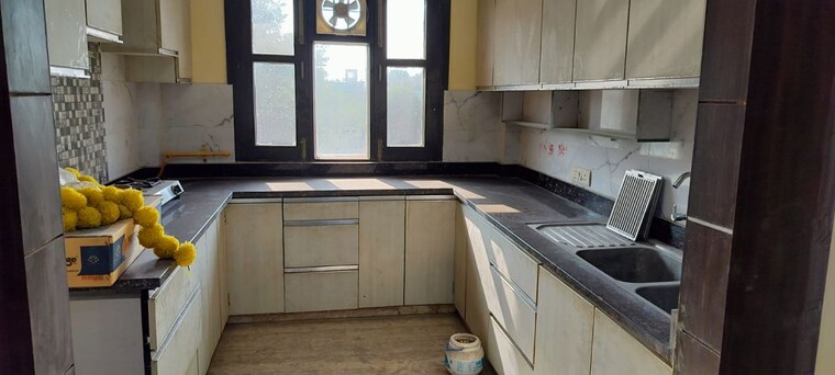 Kitchen, rwa-apartments-sector-39 4 Bedroom 400 Sq.Mt. Independent House In Sector 39 Noida 10012130
