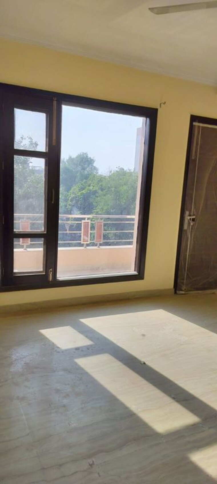 Room, rwa-apartments-sector-39 4 Bedroom 400 Sq.Mt. Independent House In Sector 39 Noida 10012130