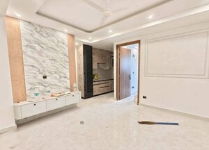 Room in 2 BHK Apartment at Palm Residency Chhatarpur, Chattarpur – for Rent